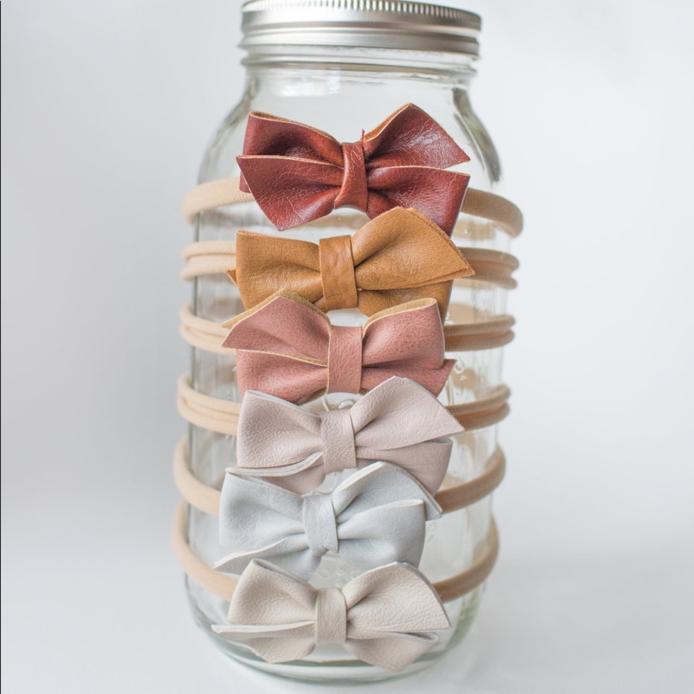 Leather bow and nylon headband| chestnut